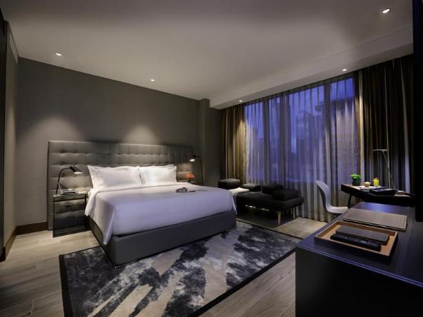 Makati Diamond Residences | המרכז למטייל פיליפינים